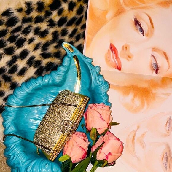♥️ Mid century rhinestone evening purse gold lamé beneath Swarovski Crystals!